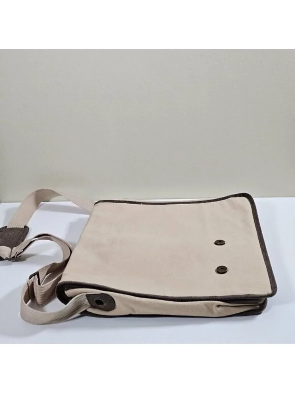 Kanata Sport Crossbody Messenger Bag Beige Canvas Pockets Shoulder Strap FLAW